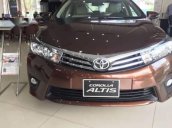 Cần bán xe Toyota Corolla Altis năm 2017, màu nâu, giá 748tr