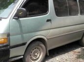 Bán Toyota Hiace đời 2002, màu bạc chính chủ