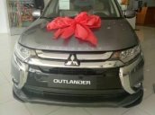 Bán ô tô Mitsubishi Outlander đời 2017, màu xám, 300tr