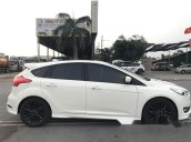 Bán xe cũ Ford Focus Titanium Sport S 2016, màu trắng