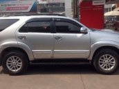 Bán Toyota Fortuner G năm 2014, màu bạc số sàn, giá chỉ 880 triệu