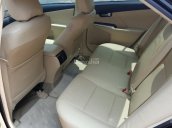 Bán Toyota Camry 2.0E sx 2016 màu đen, đã đi 4.800 km