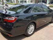 Bán Toyota Camry 2.0E sx 2016 màu đen, đã đi 4.800 km