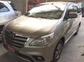 Cần bán Toyota Innova 2.0G đời 2015, màu vàng