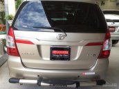 Cần bán Toyota Innova 2.0G đời 2015, màu vàng