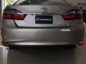 Cần bán xe Toyota Camry 2.5Q đời 2016, màu ghi vàng