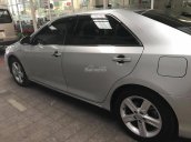 Bán Toyota Camry 2.5 Q đời 2014, màu bạc xe gia đình 