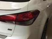 Cần bán xe Kia Cerato sản xuất 2017 AT 2.0 màu trắng, giá 660 triệu