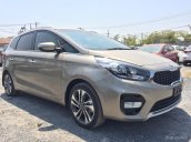 Bán Kia Rondo GAT đời 2018, màu vàng, giá 669tr