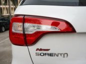 Bán Kia Sorento 2WD GAT đời 2017, màu trắng