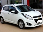 Bán Chevrolet Spark LTZ 1.0AT đời 2015, màu trắng số tự động