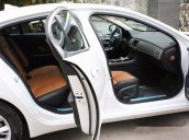Bán Jaguar XF Premium Luxury 2.0 đời 2017, mới 100%