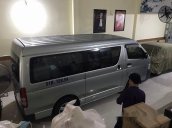 Nhà cần bán xe Toyota Hiace 2009, số sàn máy dầu