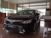 Cần bán xe Toyota Camry 2.0E Model mới 2017, giá tốt