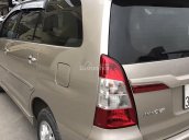 Nhà bán Toyota Innova đăng ký tháng 11-2014, mầu nâu vàng, số sàn. Xe chính chủ chạy 17289 km,, mới như trong hãng