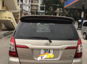 Nhà bán Toyota Innova đăng ký tháng 11-2014, mầu nâu vàng, số sàn. Xe chính chủ chạy 17289 km,, mới như trong hãng