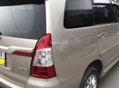 Nhà bán Toyota Innova đăng ký tháng 11-2014, mầu nâu vàng, số sàn. Xe chính chủ chạy 17289 km,, mới như trong hãng