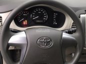 Nhà bán Toyota Innova đăng ký tháng 11-2014, mầu nâu vàng, số sàn. Xe chính chủ chạy 17289 km,, mới như trong hãng