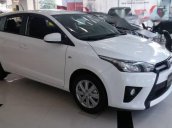 Cần bán xe Toyota Yaris E đời 2017, màu trắng 