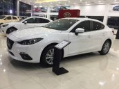 Cần bán Mazda 3 sản xuất 2017, màu trắng 