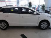 Cần bán xe Toyota Yaris E đời 2017, màu trắng 