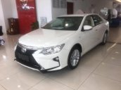 Bán Toyota Camry 2.0E 2017, mới 100%