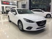 Cần bán Mazda 3 sản xuất 2017, màu trắng 