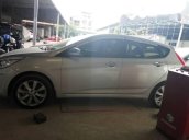 Cần bán xe Hyundai Accent hatchback 1.4AT, màu bạc, sx 2015, nhập nguyên chiếc