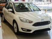 Cần bán xe Ford Focus Trend năm 2018, giá chỉ 580 triệu tặng kèm phụ kiện, hỗ trợ trả trước 20% nhận xe