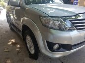 Bán xe Toyota Fortuner 2012 số sàn, giá tốt