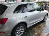 Cần bán xe Audi Q5 2.0 TFSi đời 2011, màu bạc, xe nhập 