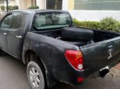 Cần bán xe Mitsubishi Triton 2010, số sàn 2 cầu, giá tốt