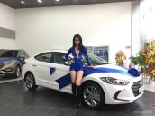 Bán Hyundai Elantra 2.0AT 2017, màu trắng, khuyến mãi hấp dẫn