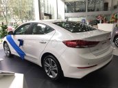 Bán Hyundai Elantra 2.0AT 2017, màu trắng, khuyến mãi hấp dẫn