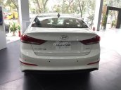 Bán Hyundai Elantra 2.0AT 2017, màu trắng, khuyến mãi hấp dẫn