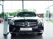 Bán ô tô Mercedes GLC300 AMG đời 2017, màu đen, giao ngay, giá tốt