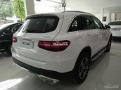 Cần bán xe Mercedes GLC250 4Matic 2017, màu trắng nội thất nâu, giao ngay