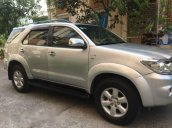 Cần bán Toyota Fortuner đời 2009, màu bạc, 685tr