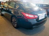 Cần bán xe Nissan Teana sản xuất 2011, số tự động, giá 650tr