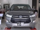 Cần bán Toyota Innova năm 2017, màu xám, giá 750tr