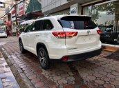 Bán Toyota Highlander LE sản xuất 2017, màu trắng, nhập Mỹ - giá cạnh tranh nhất, giao ngay - LH: 0902.00.88.44