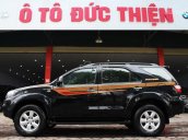 Bán Toyota Fortuner V 2010, 2 cầu, màu đen, cực mới