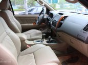 Bán Toyota Fortuner V 2010, 2 cầu, màu đen, cực mới