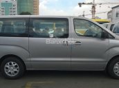 Bán xe Hyundai Starex 2017, 6 chỗ màu bạc, nhập khẩu Hàn Quốc, máy dầu, giá tốt nhất