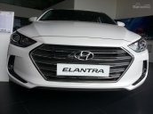 Bán lô 10 chiếc Hyundai Elantra số tự động, màu trắng