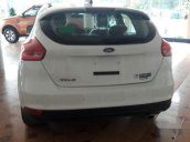 Cần bán xe Ford Focus Trend 1.5AT sản xuất 2017, màu trắng