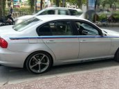 Cần bán xe BMW 320i đời 2010, giá tốt