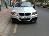 Cần bán xe BMW 320i đời 2010, giá tốt