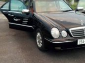 Chính chủ cần bán xe Mercedes-Benz E class đời 2000, số sàn
