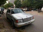 Bán Mercedes E230 đời 1995, màu bạc, nhập khẩu chính hãng số sàn